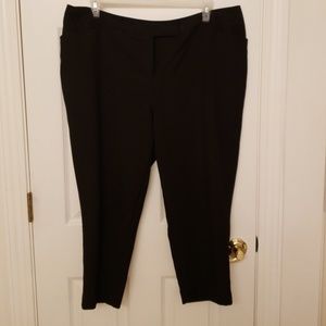 Black capri slacks